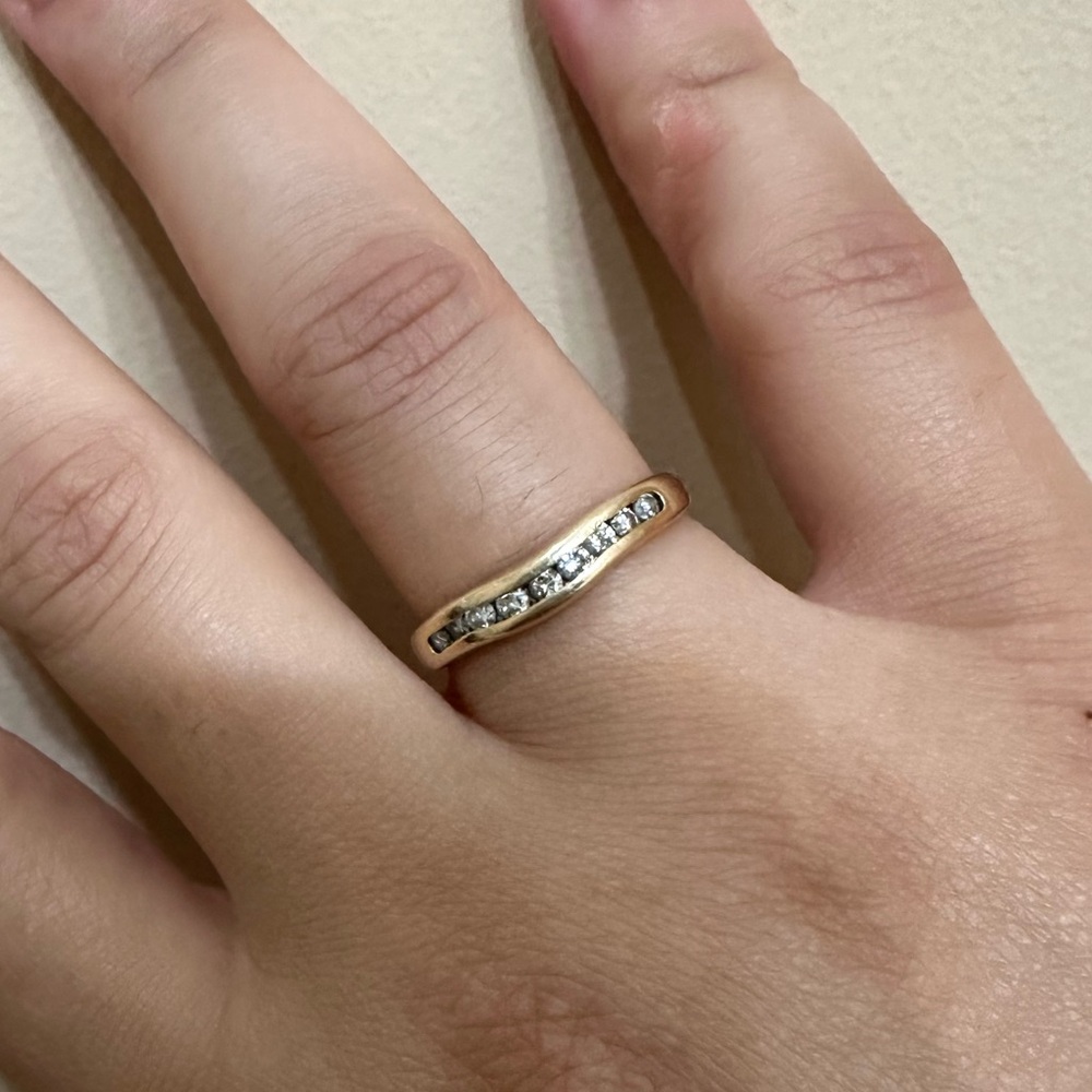 14k yellow gold diamond wedding band
